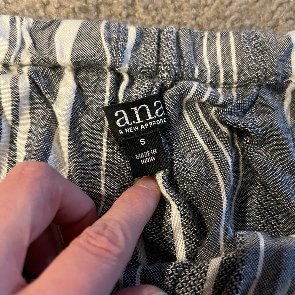 A.N.A off the shoulder bubble crop top - Picture 5 of 6
